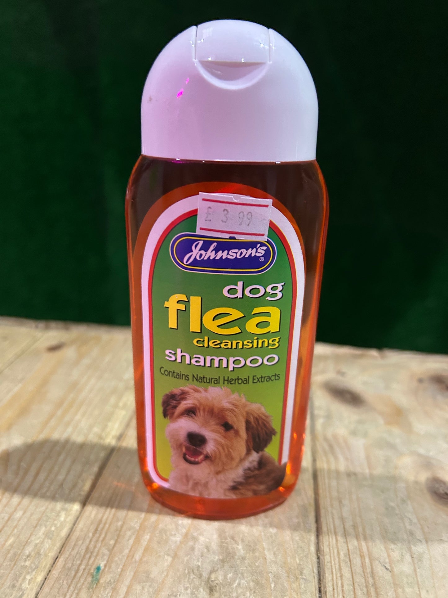 Johnson’s Flea Cleansing Shampoo 200ml